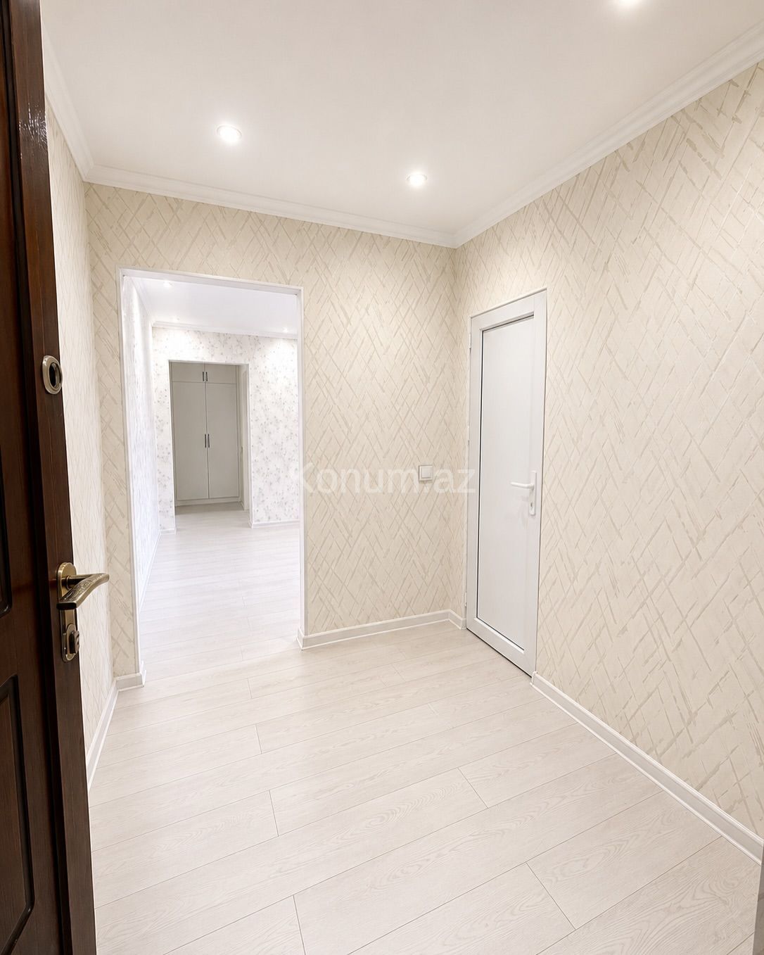 4 Комнаты, 85 м², 3/5 этаж - Баку, Апшерон - продаётся — фото 3