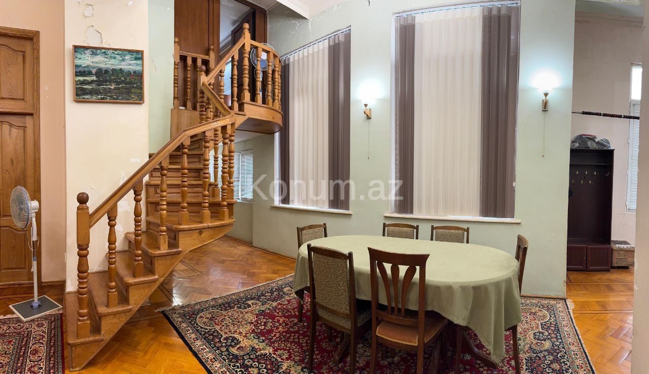 3 otaq, 110 m², 2/4 mərtəbə - Bakı, Səbail - satılır — foto 2