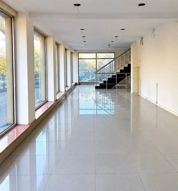880 m² - Bakı, Nərimanov - satılır — foto 3