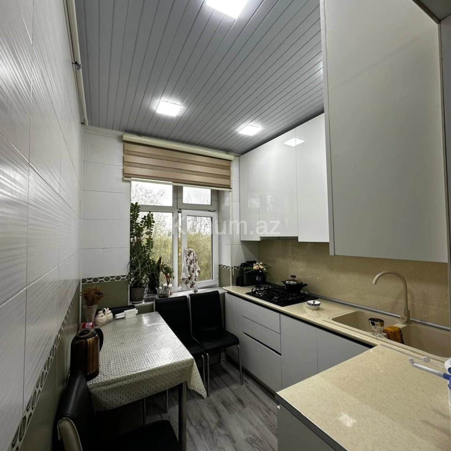 4 otaq, 90 m², 3/5 mərtəbə - Bakı, Yasamal - satılır — foto 3