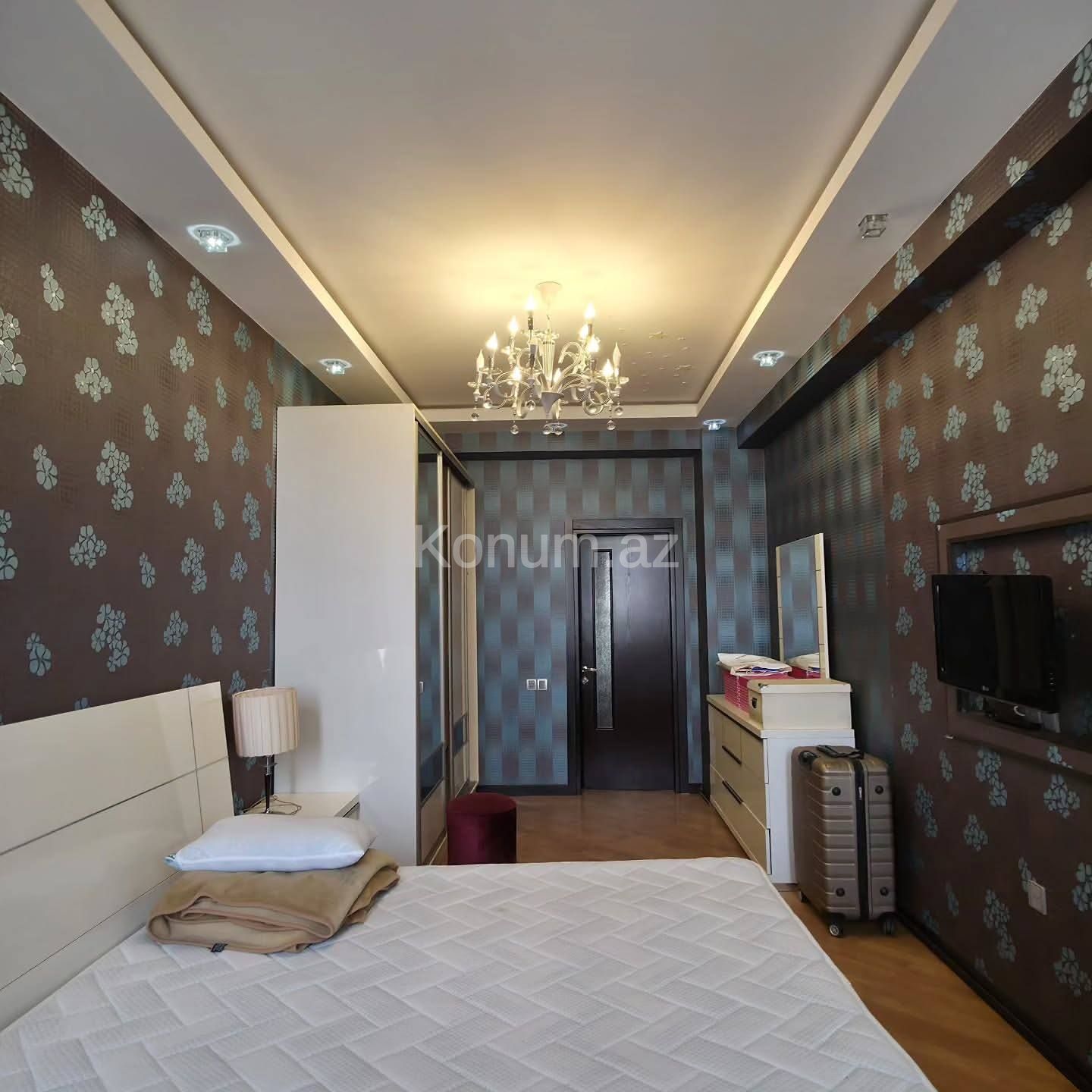 3 otaq, 130 m², 13/17 mərtəbə - Bakı, Yasamal - satılır — foto 4