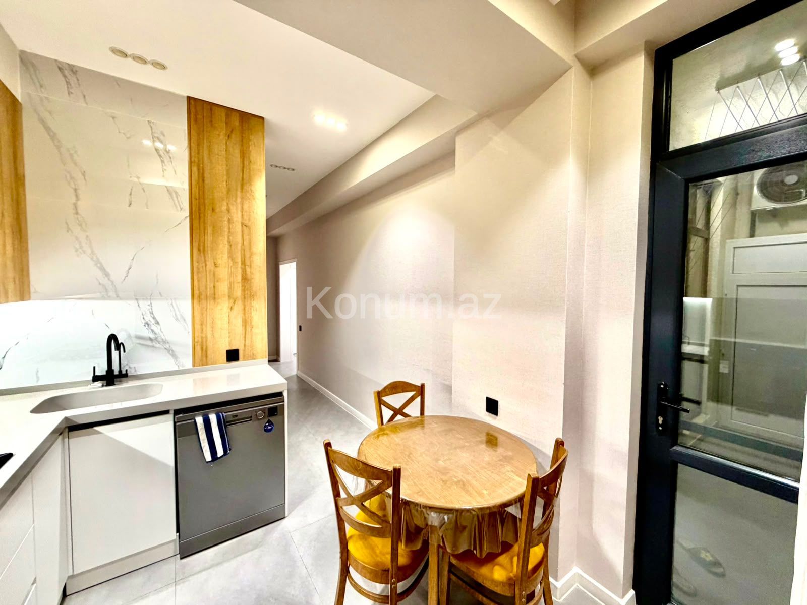 3 otaq, 92 m², 8/14 mərtəbə - Bakı, Nizami - satılır — foto 9